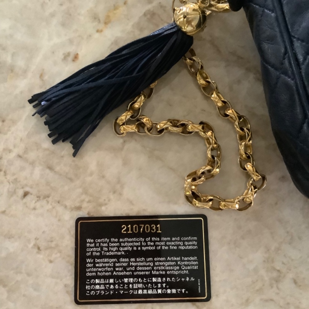CHANEL HANDBAG - Picture 4 of 14